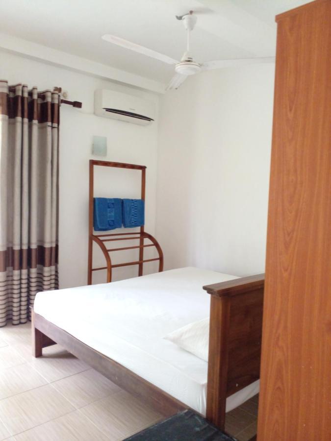 Hotel Navora à Hikkaduwa Extérieur photo