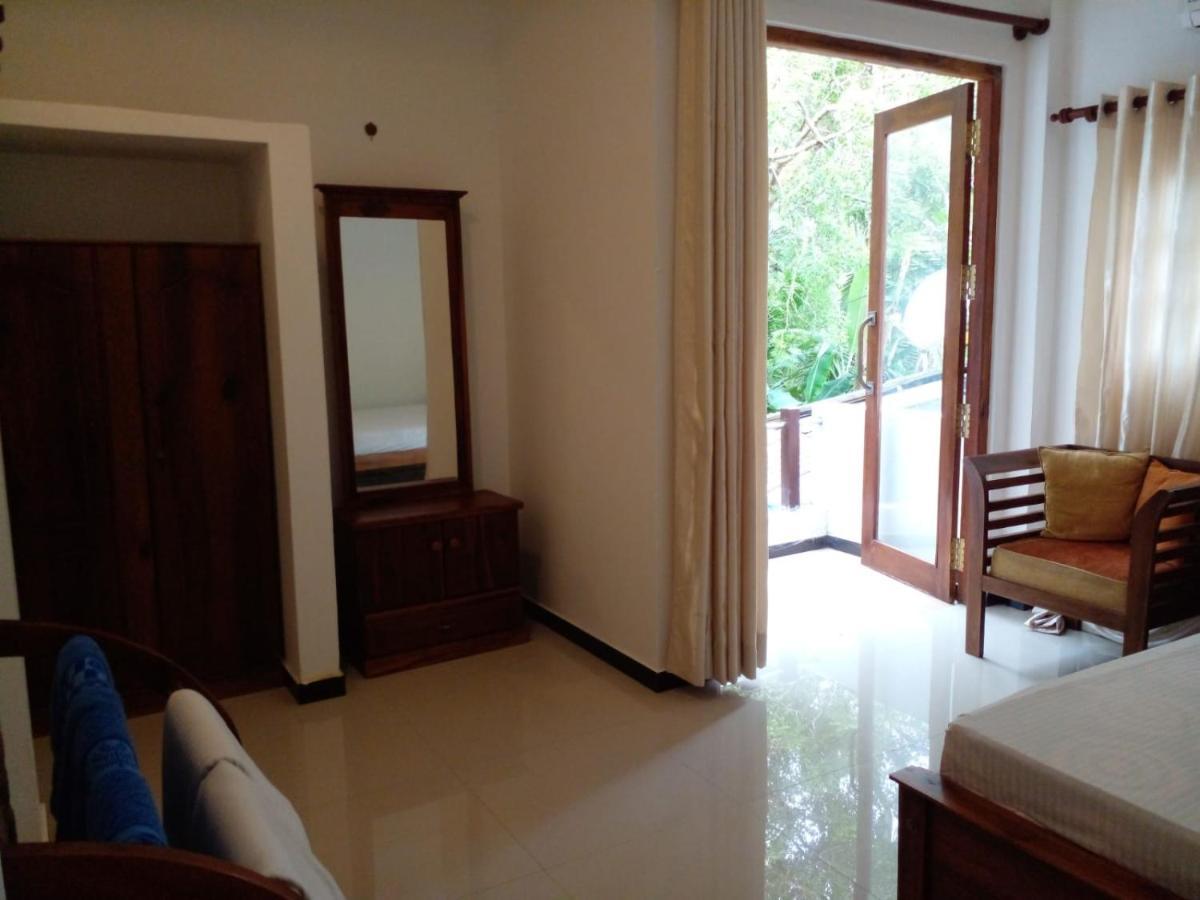 Hotel Navora à Hikkaduwa Extérieur photo